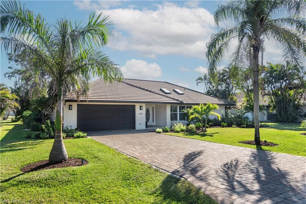 28389 Verde Ln, Bonita Springs, FL 34135-6