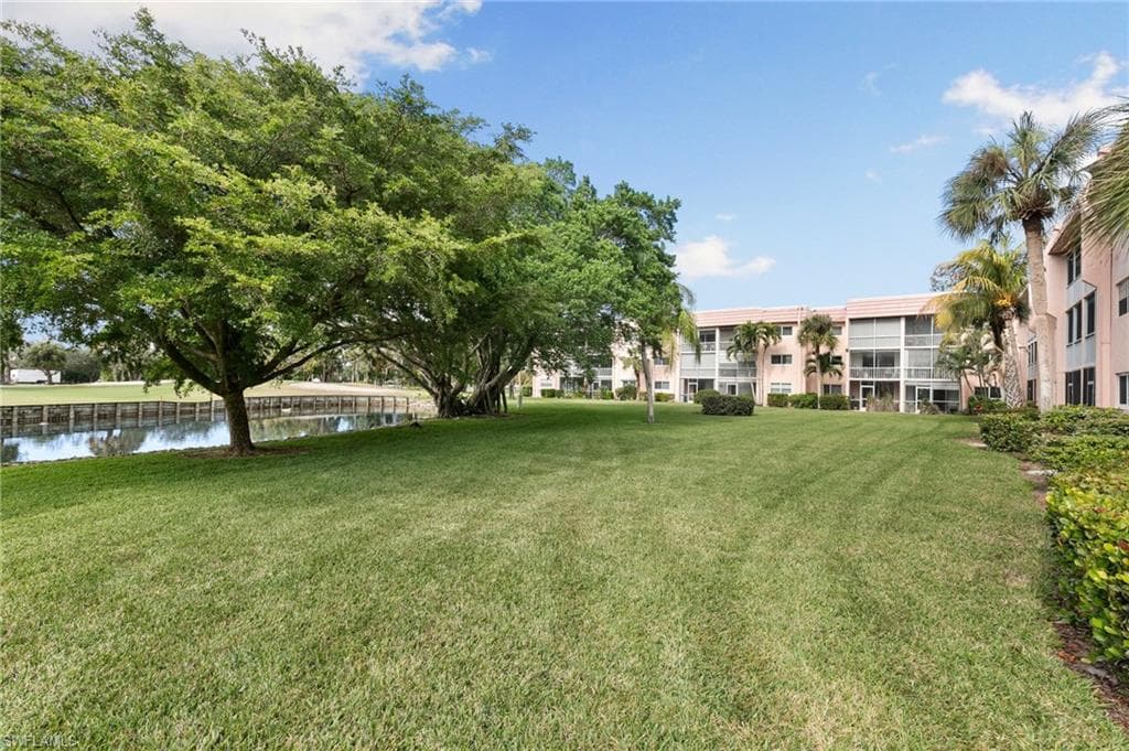 100 Forest Lakes Blvd 102, Naples, FL 34105-20