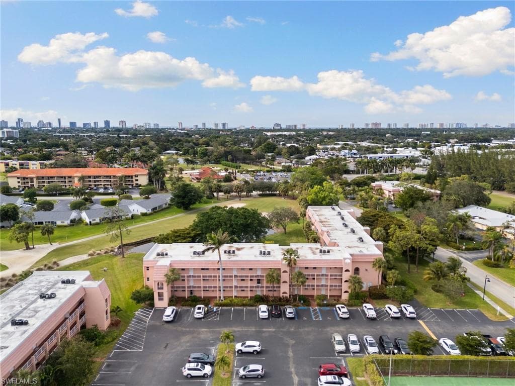 100 Forest Lakes Blvd 102, Naples, FL 34105-22