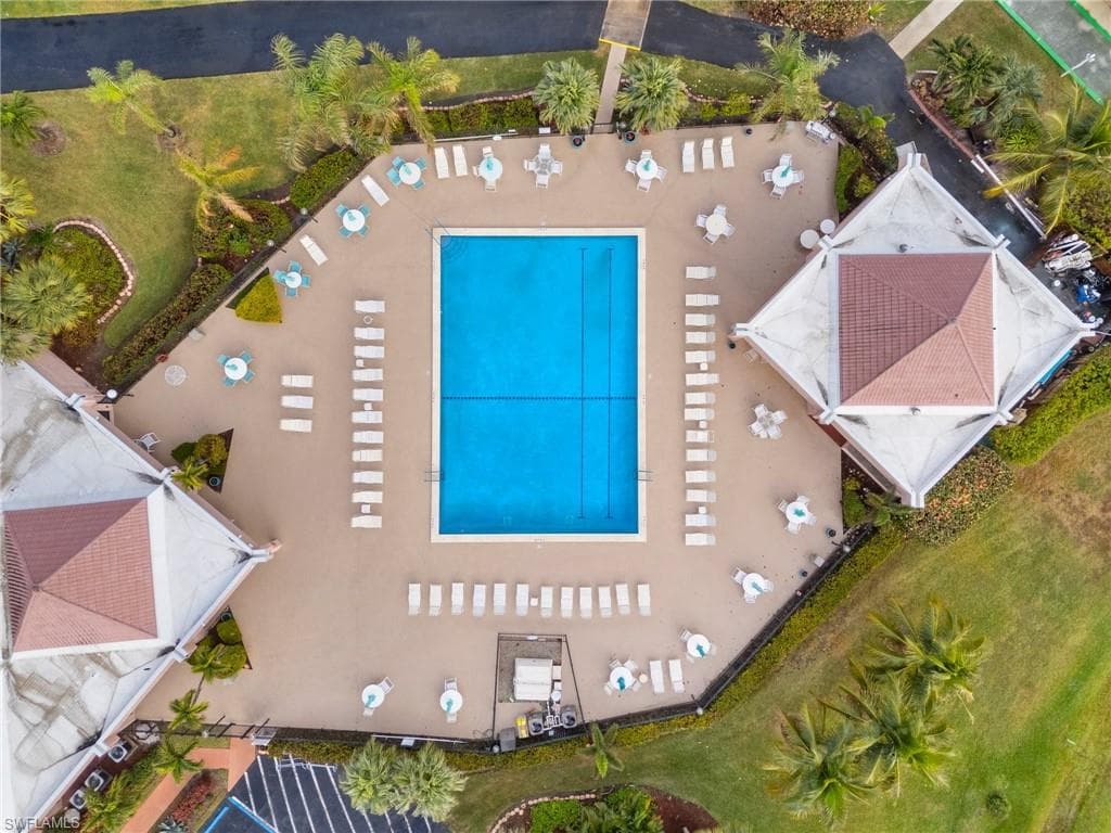 100 Forest Lakes Blvd 102, Naples, FL 34105-26