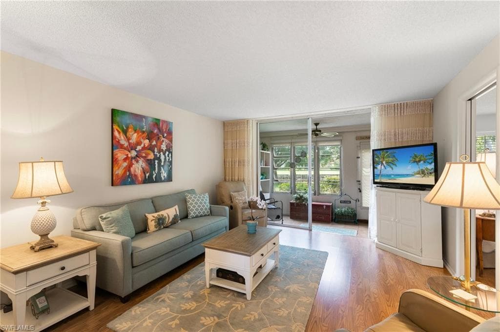 100 Forest Lakes Blvd 102, Naples, FL 34105-5