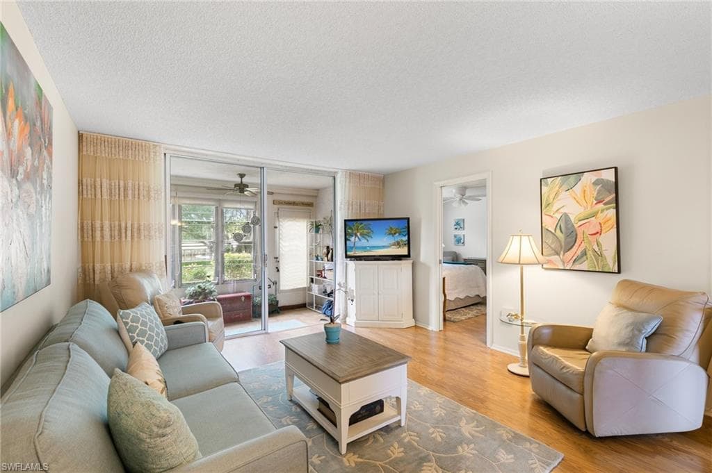 100 Forest Lakes Blvd 102, Naples, FL 34105-6