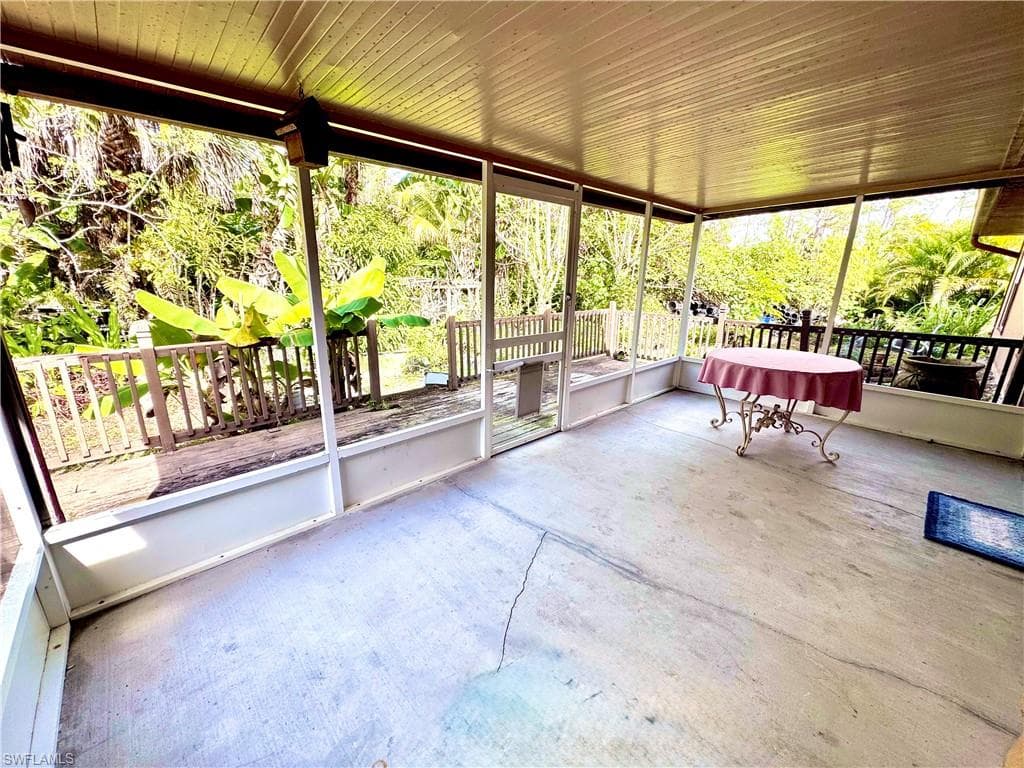 2911 14th Ave SE, Naples, FL 34117-30