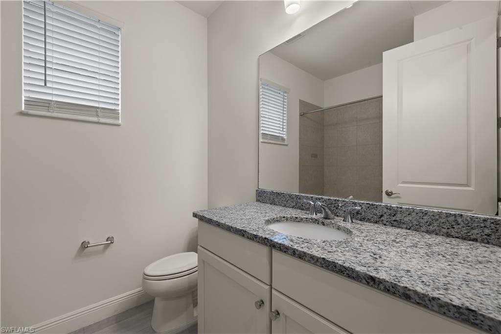 8880 Redonda Dr, Naples, FL 34114-20