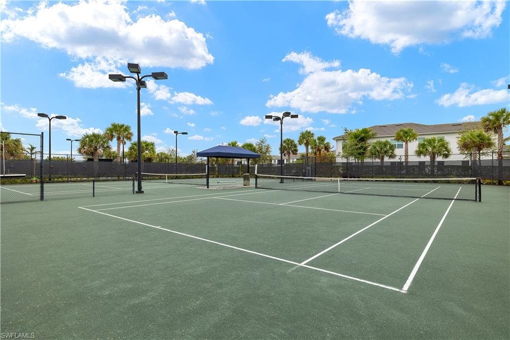 8880 Redonda Dr, Naples, FL 34114-26