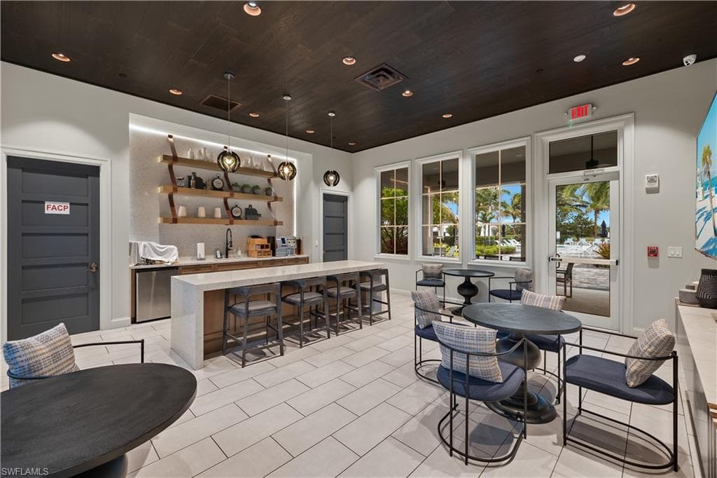 8880 Redonda Dr, Naples, FL 34114-30