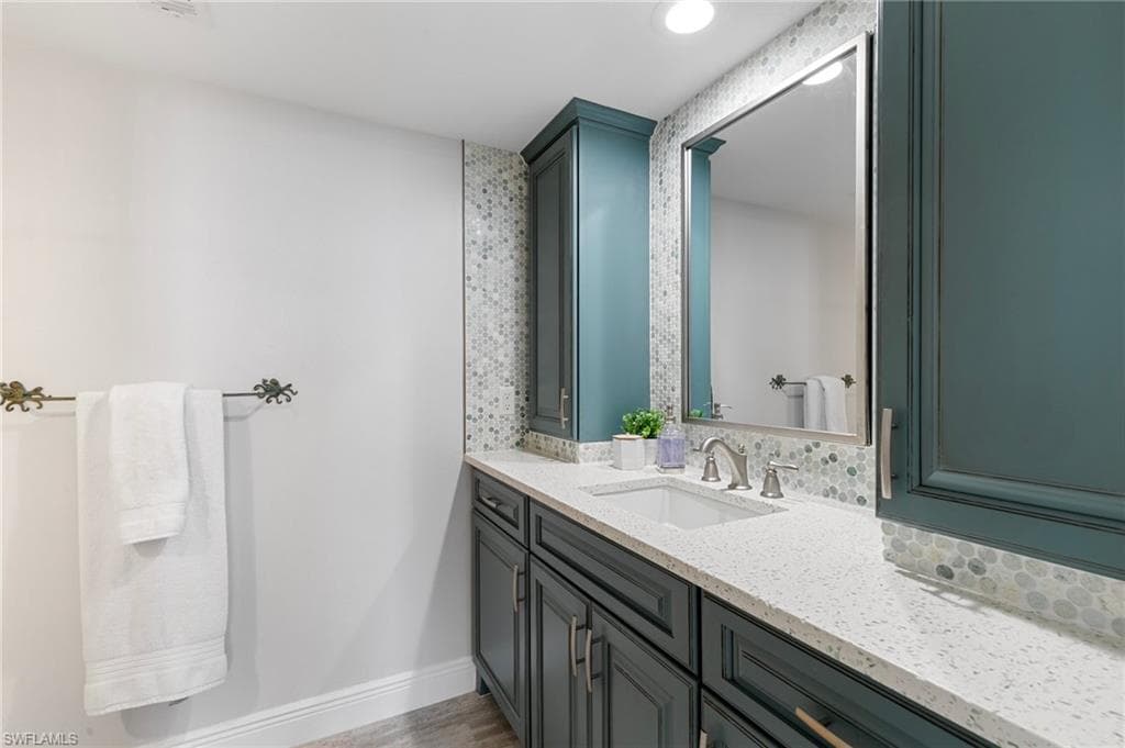 17 Bluebill Ave 1101, Naples, FL 34108-21