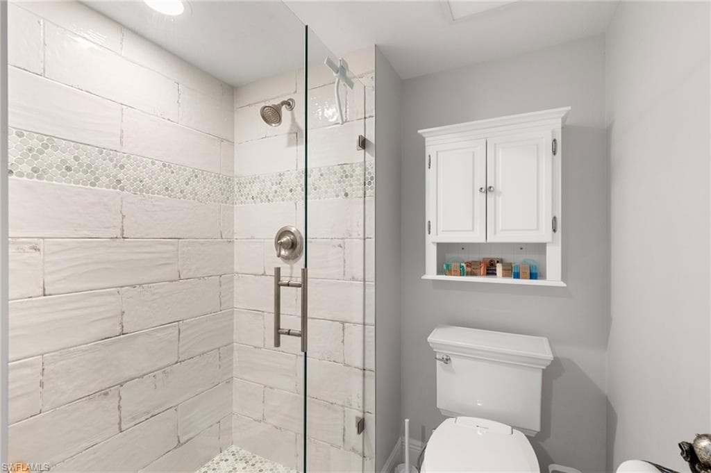 17 Bluebill Ave 1101, Naples, FL 34108-22