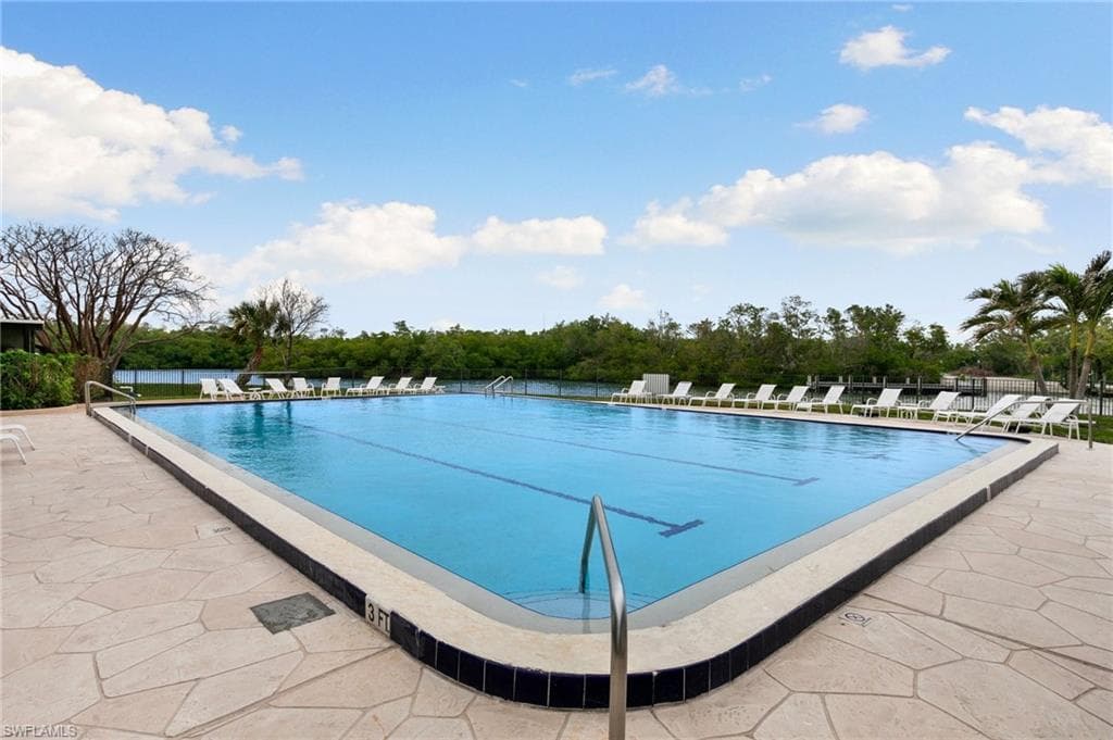 17 Bluebill Ave 1101, Naples, FL 34108-31