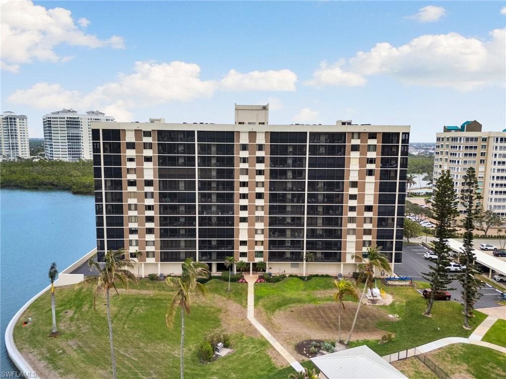 17 Bluebill Ave 1101, Naples, FL 34108-38