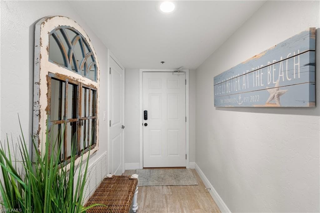 17 Bluebill Ave 1101, Naples, FL 34108-5