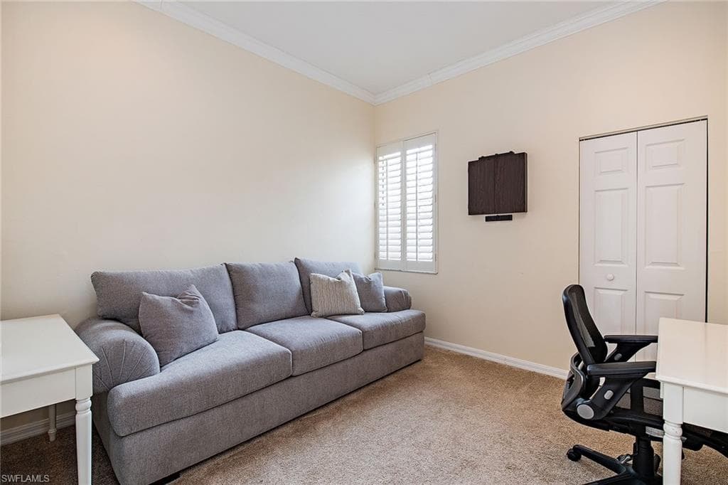 400 L Ambiance Cir 204, Naples, FL 34108-9