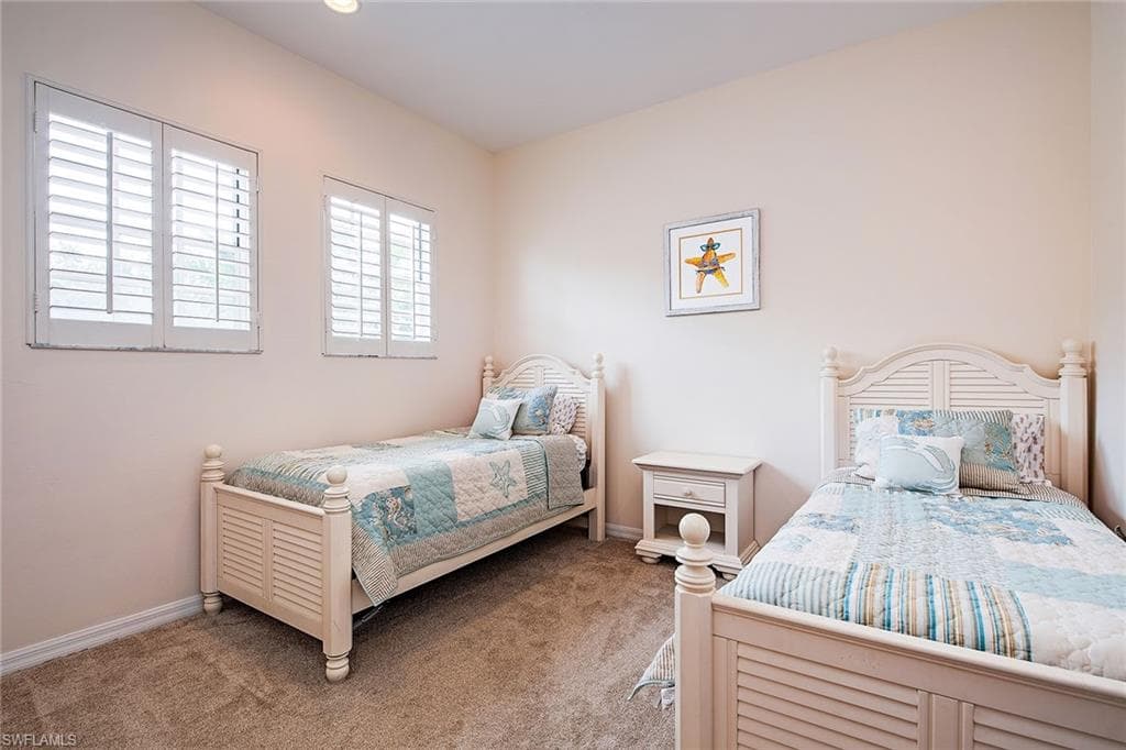 400 L Ambiance Cir 204, Naples, FL 34108-12