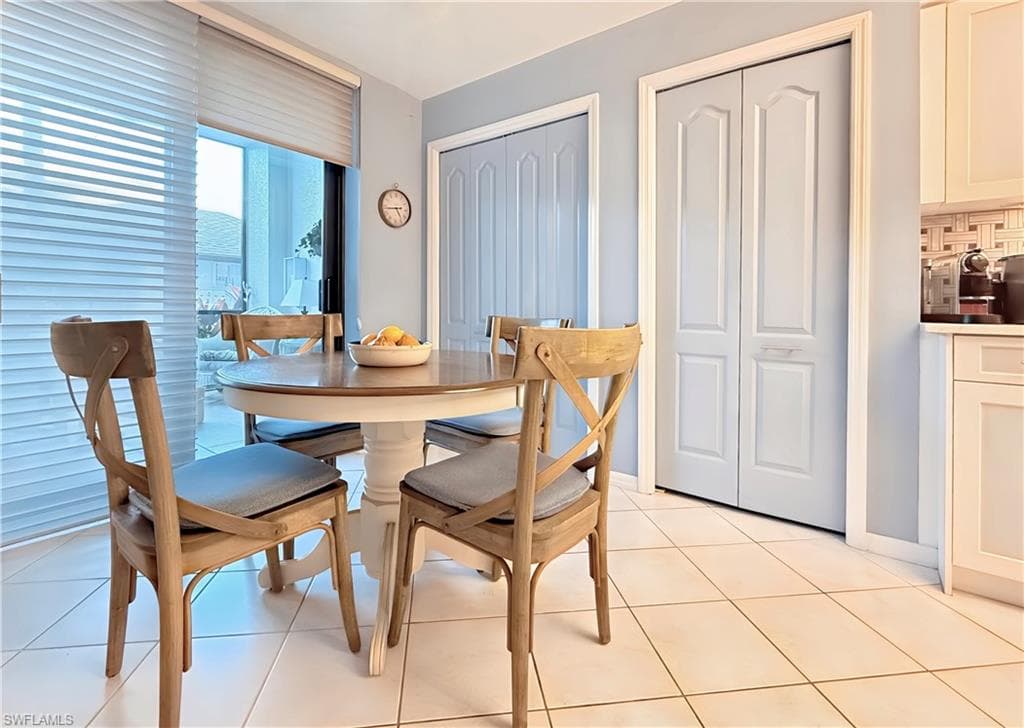 8370 Heritage Links Ct 2015, Naples, FL 34112-7