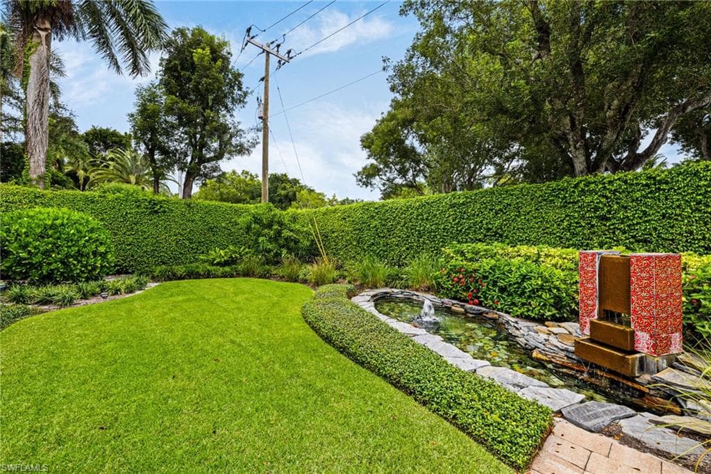 1980 Gordon Dr, Naples, FL 34102-9