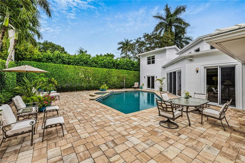 1980 Gordon Dr, Naples, FL 34102-12