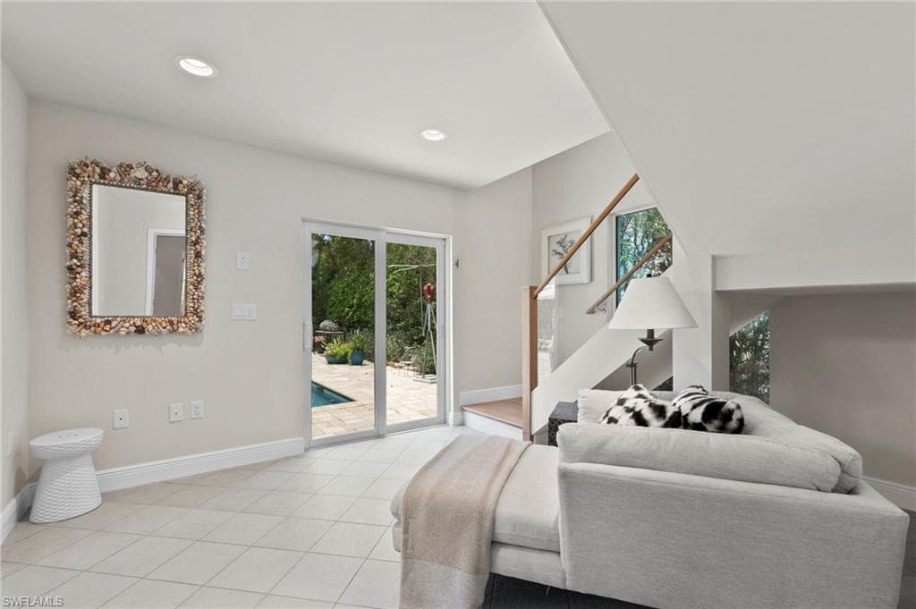 1980 Gordon Dr, Naples, FL 34102-28