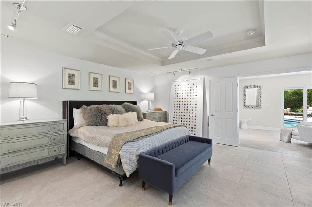 1980 Gordon Dr, Naples, FL 34102-30
