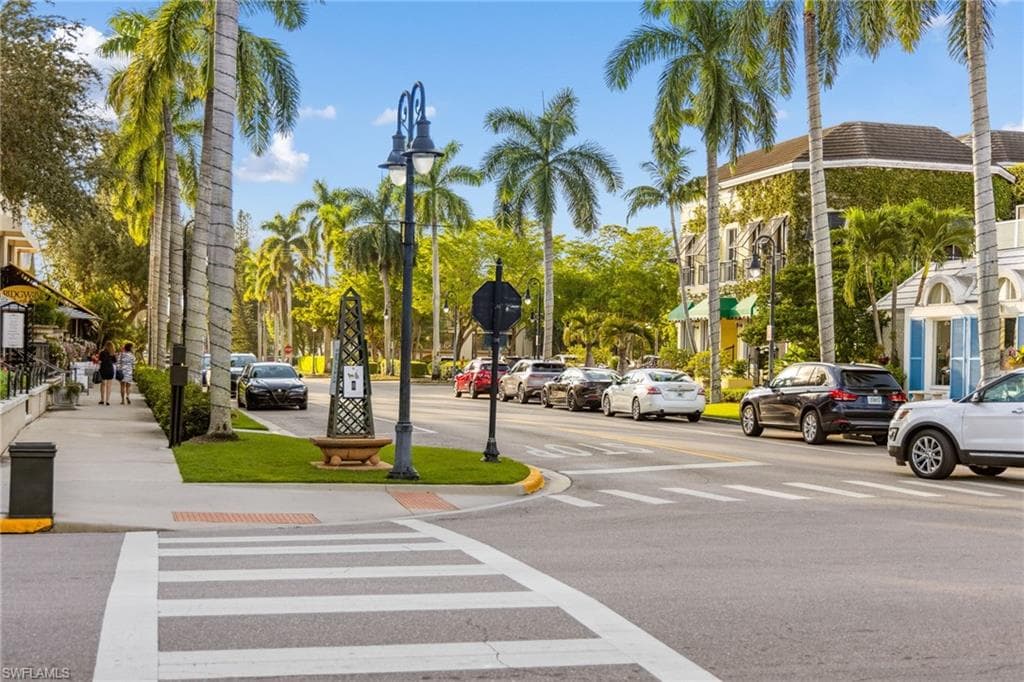 1980 Gordon Dr, Naples, FL 34102-35