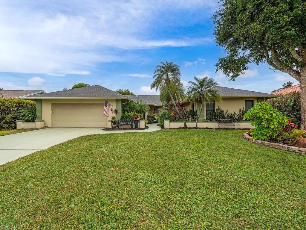 431 Forest Hills Blvd, Naples, FL 34113-1