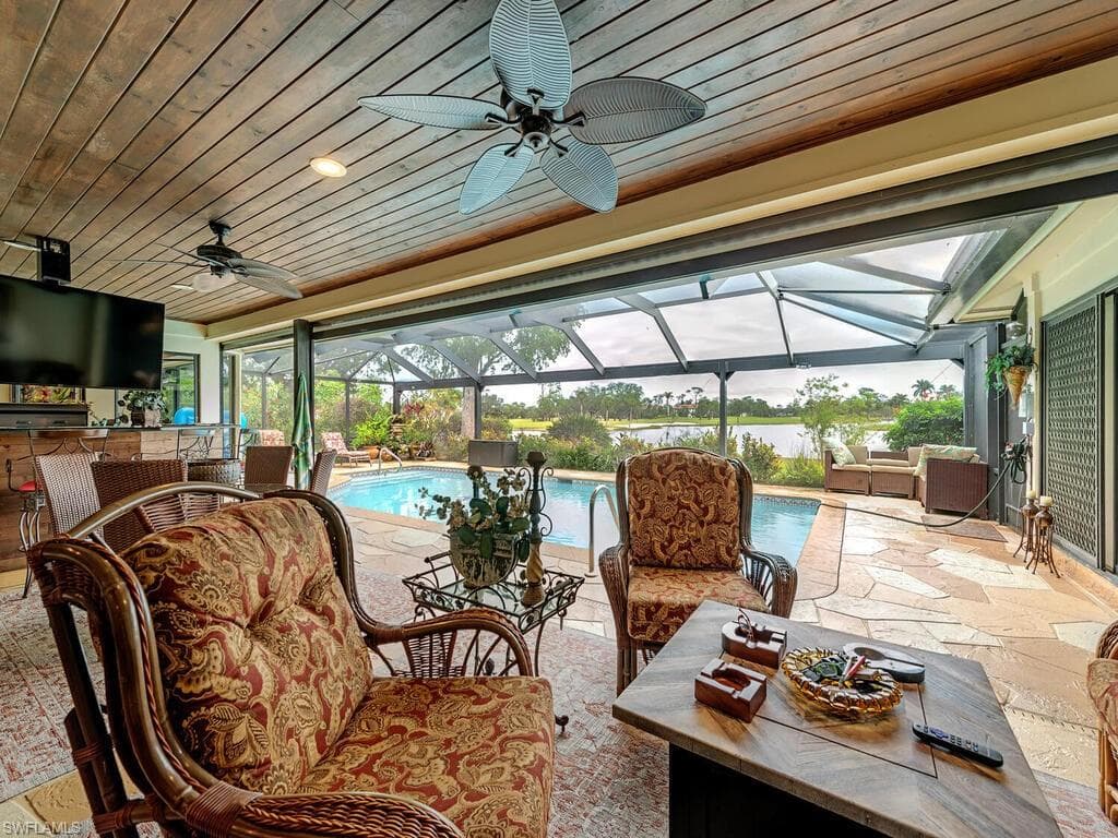 431 Forest Hills Blvd, Naples, FL 34113-22