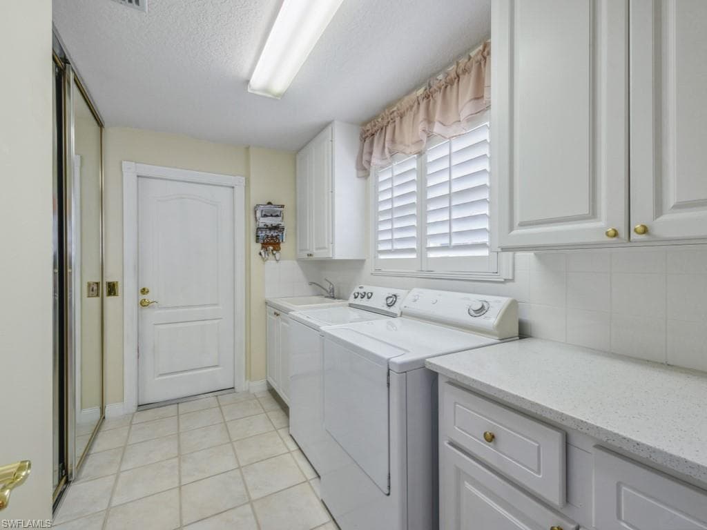 5678 Eleuthera Way, Naples, FL 34119-16