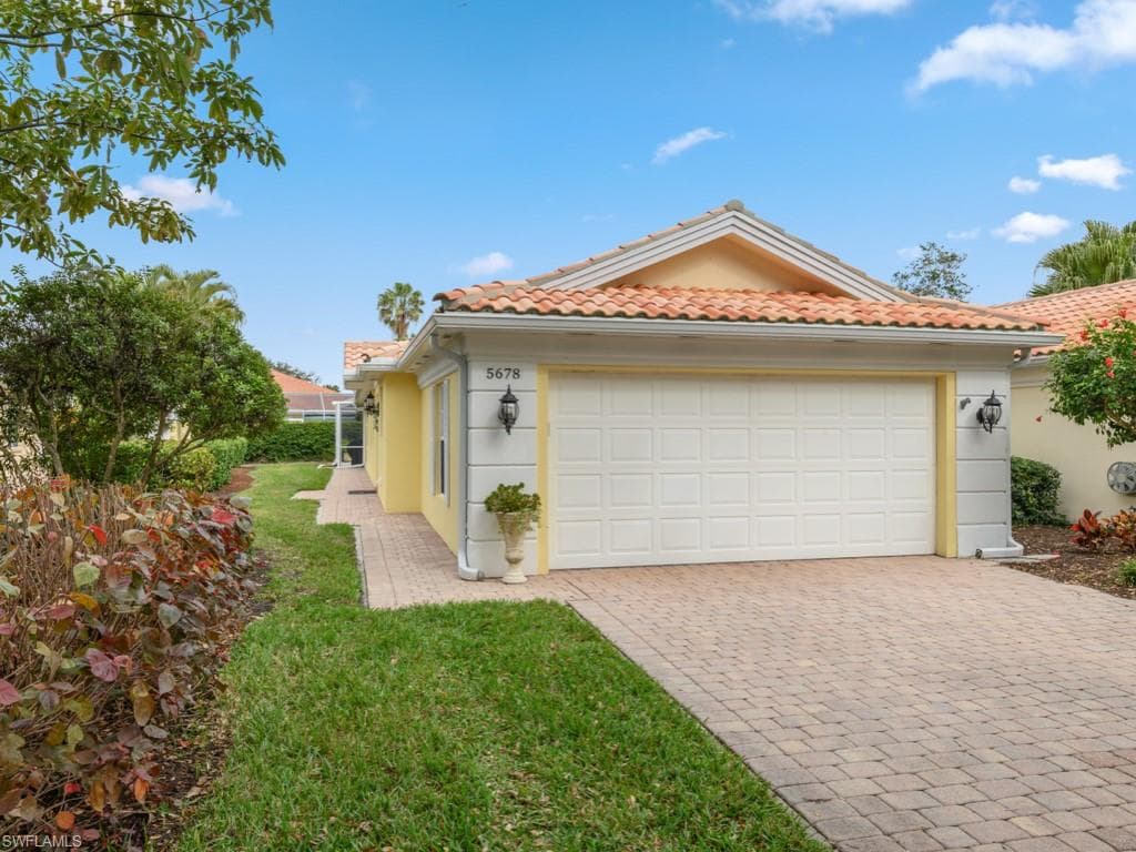 5678 Eleuthera Way, Naples, FL 34119-2