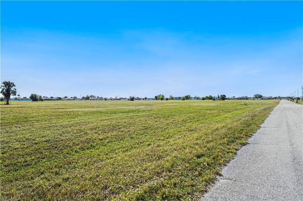2016 17th Ter, Cape Coral, FL 33909-3