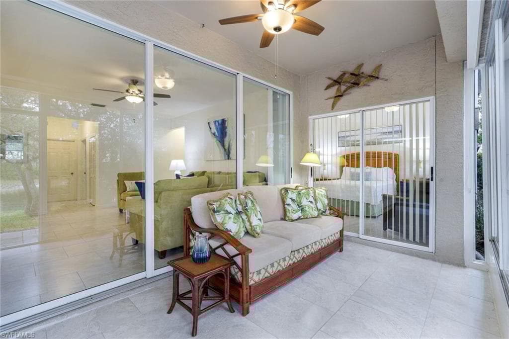 356 Emerald Bay Cir P6, Naples, FL 34110-20