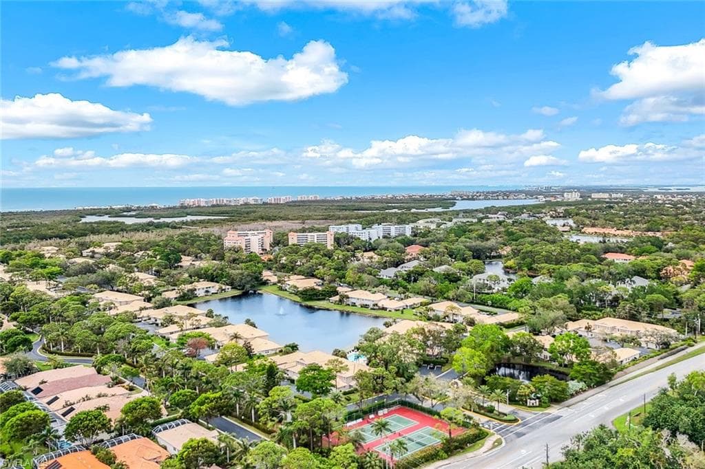 356 Emerald Bay Cir P6, Naples, FL 34110-23