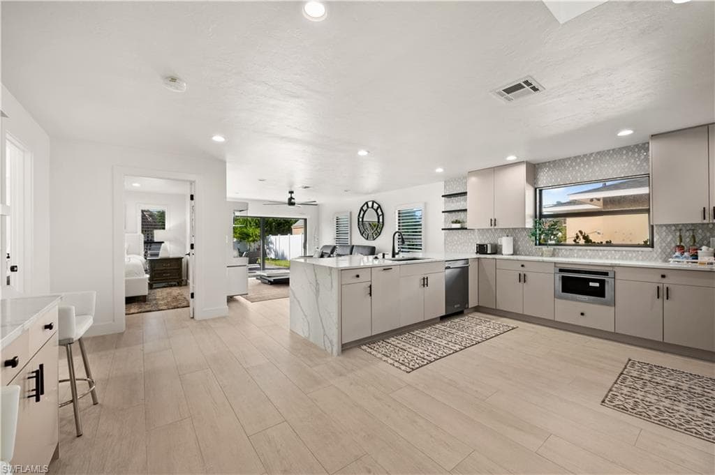 538 106th Ave N, Naples, FL 34108-23