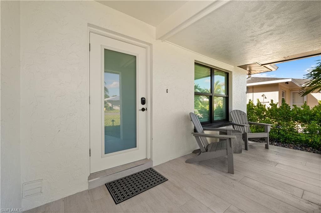 538 106th Ave N, Naples, FL 34108-26