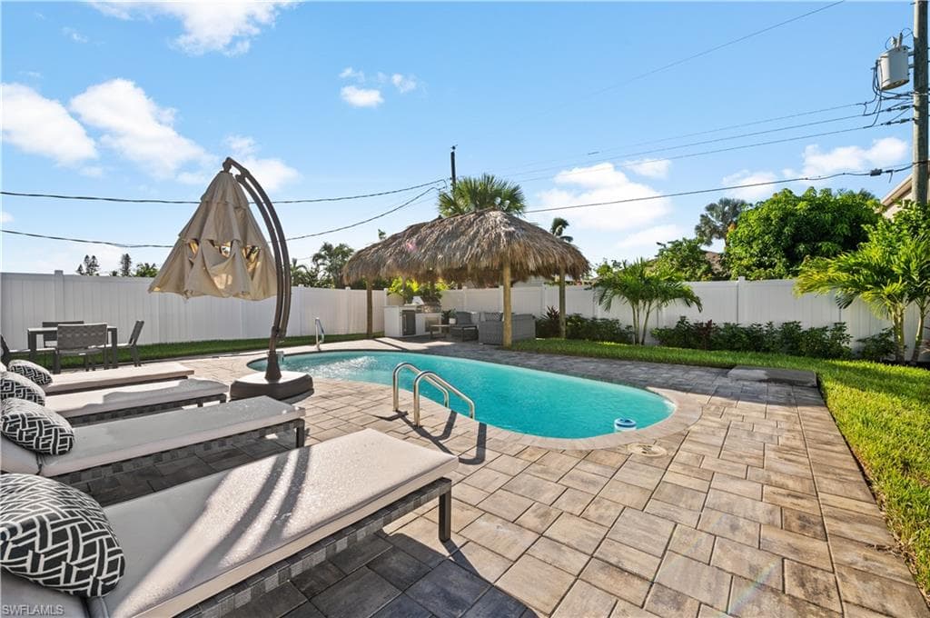 538 106th Ave N, Naples, FL 34108-28
