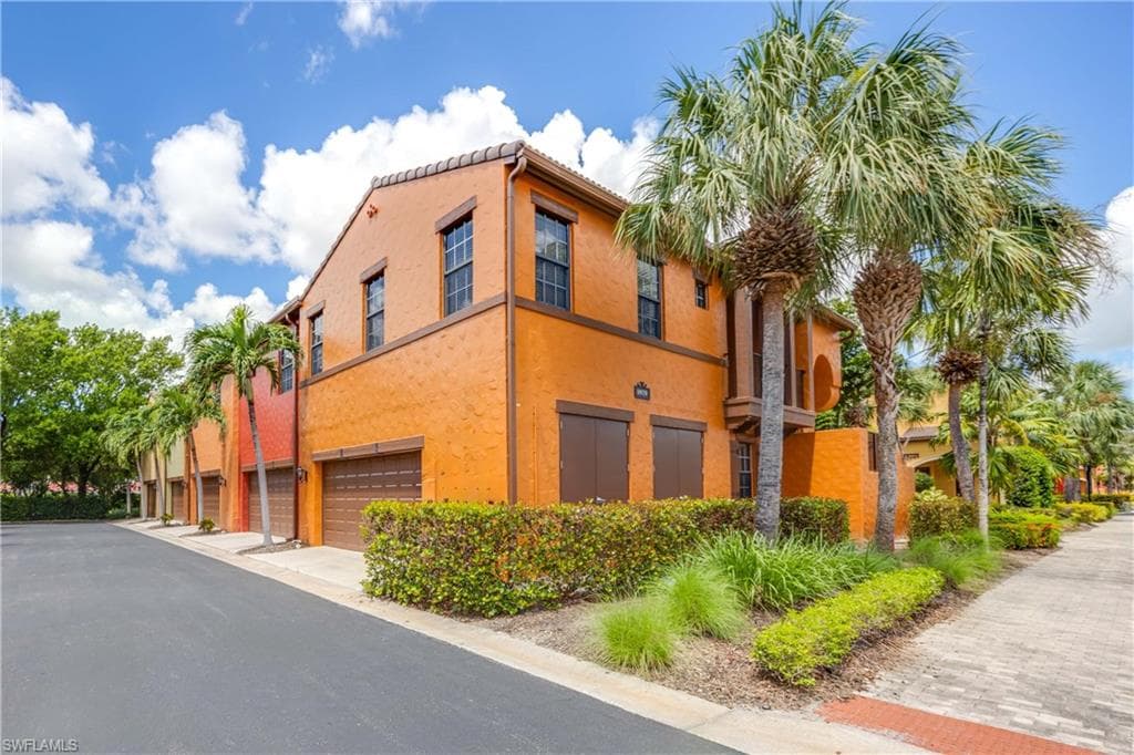 8979 Malibu St 1401, Naples, FL 34113-33