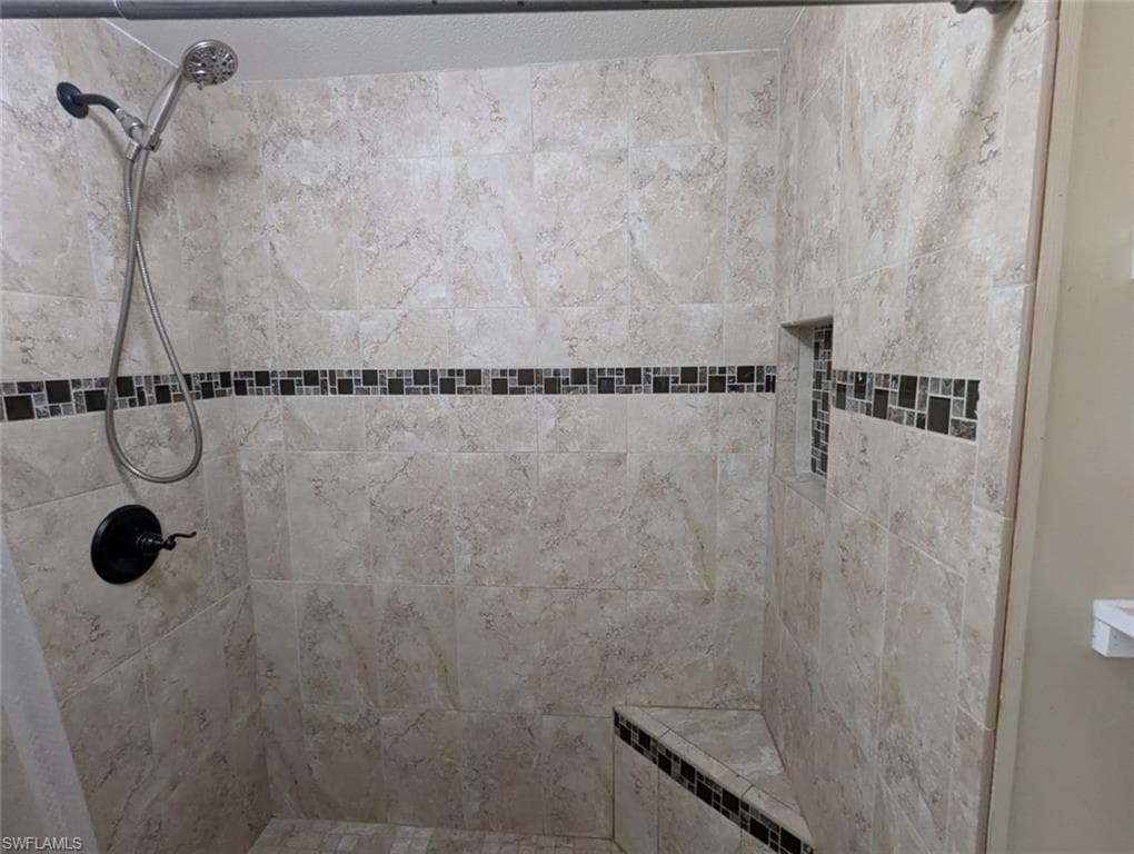 9269 Lord Rd, Bonita Springs, FL 34135-20