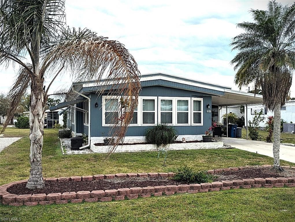 9269 Lord Rd, Bonita Springs, FL 34135-5