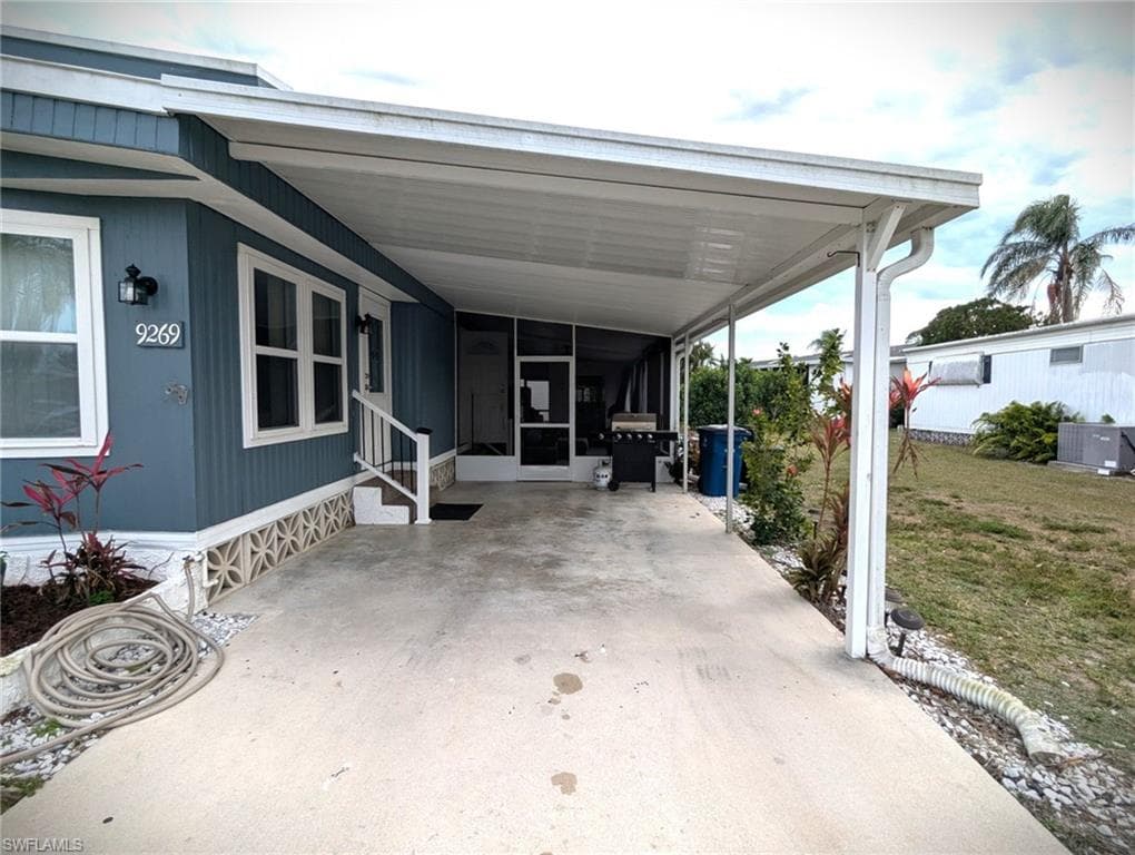 9269 Lord Rd, Bonita Springs, FL 34135-6