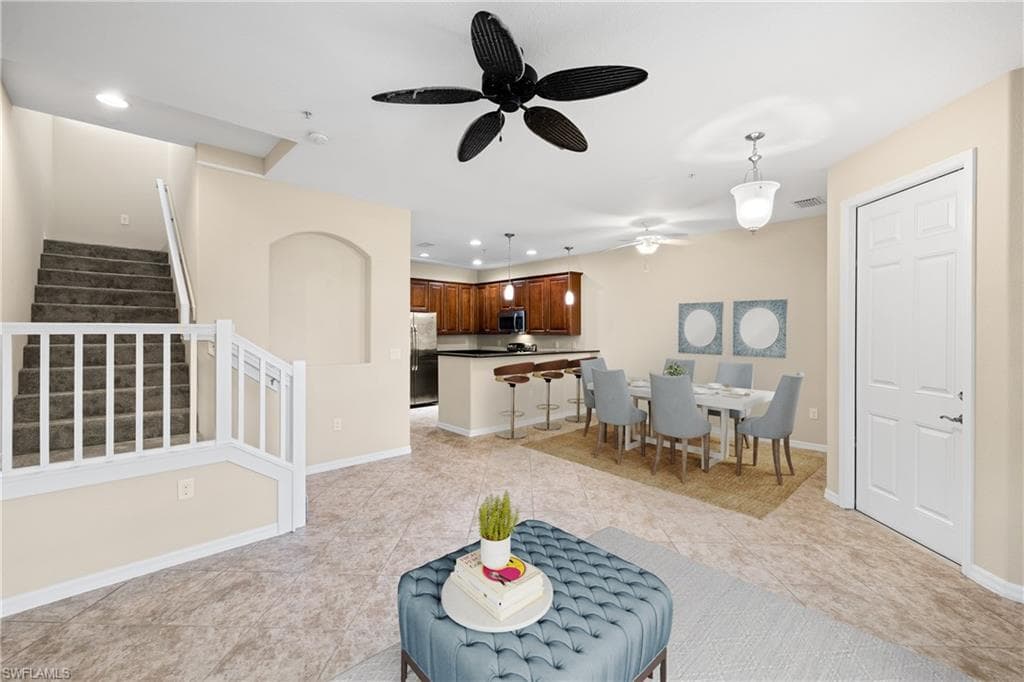 9050 Capistrano St N 4105, Naples, FL 34113-9