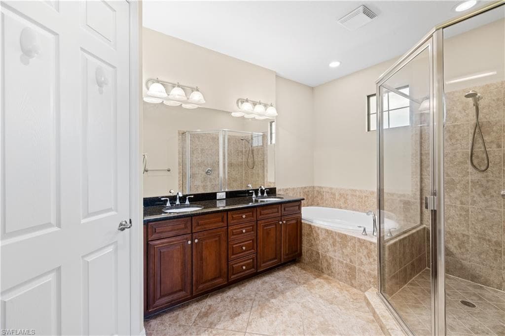 9050 Capistrano St N 4105, Naples, FL 34113-21
