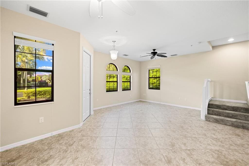 9050 Capistrano St N 4105, Naples, FL 34113-4