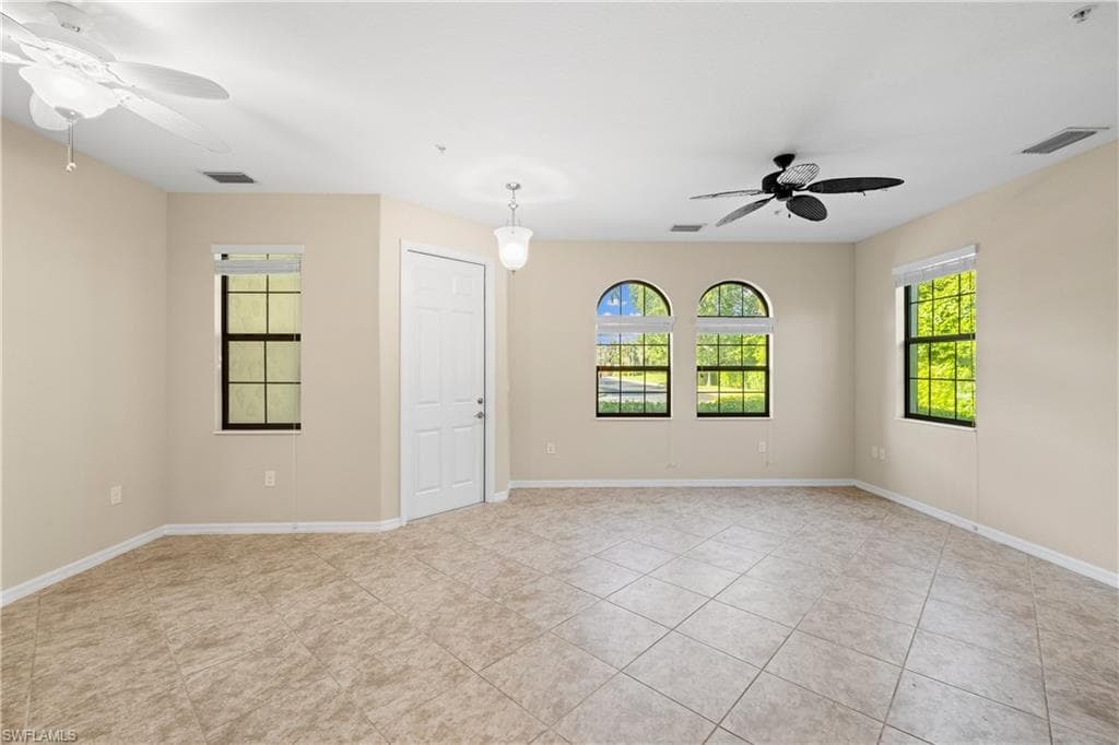9050 Capistrano St N 4105, Naples, FL 34113-6