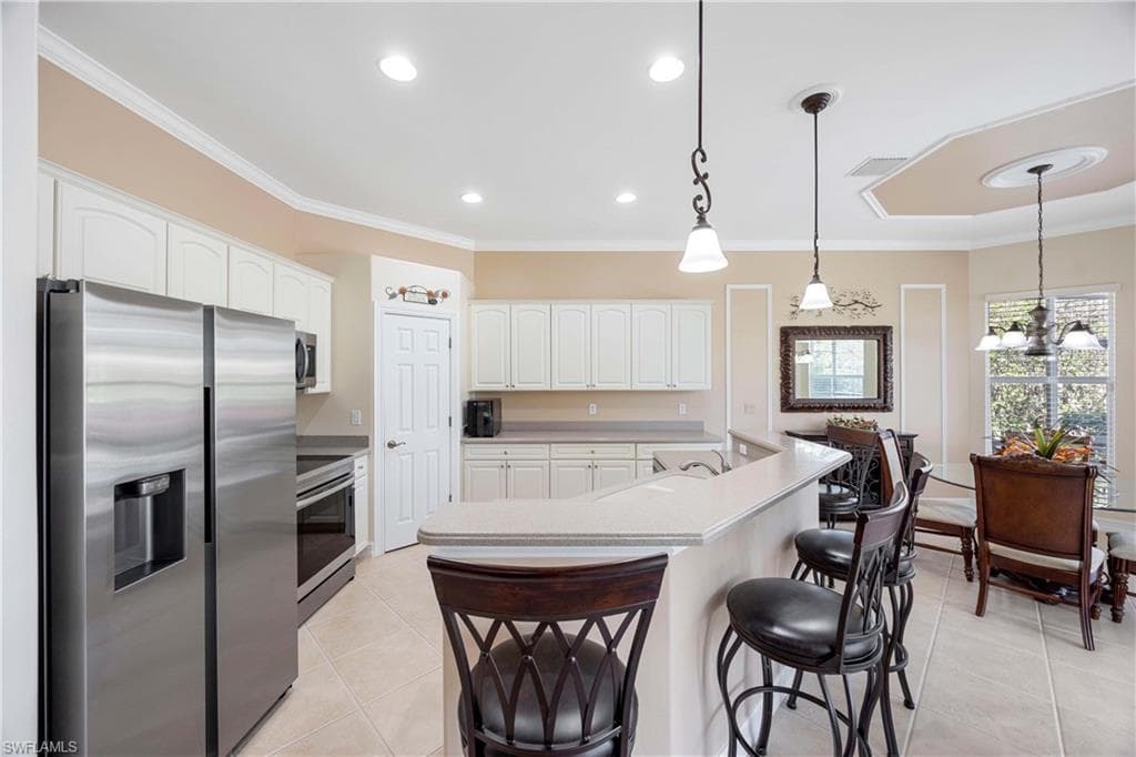 6786 Bent Grass Dr, Naples, FL 34113-12