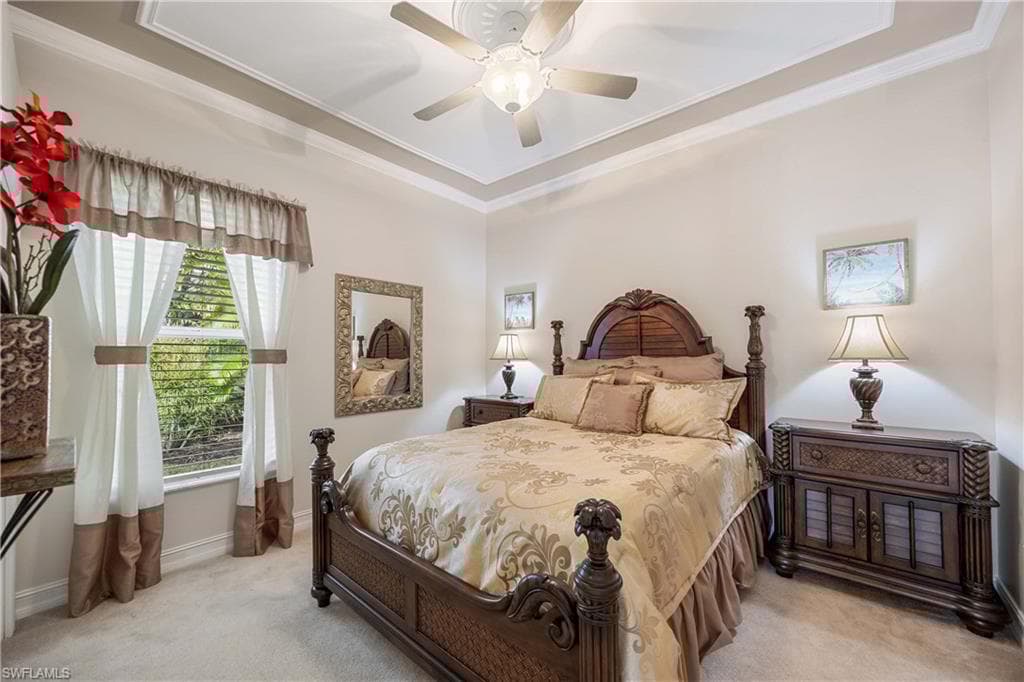 6786 Bent Grass Dr, Naples, FL 34113-21