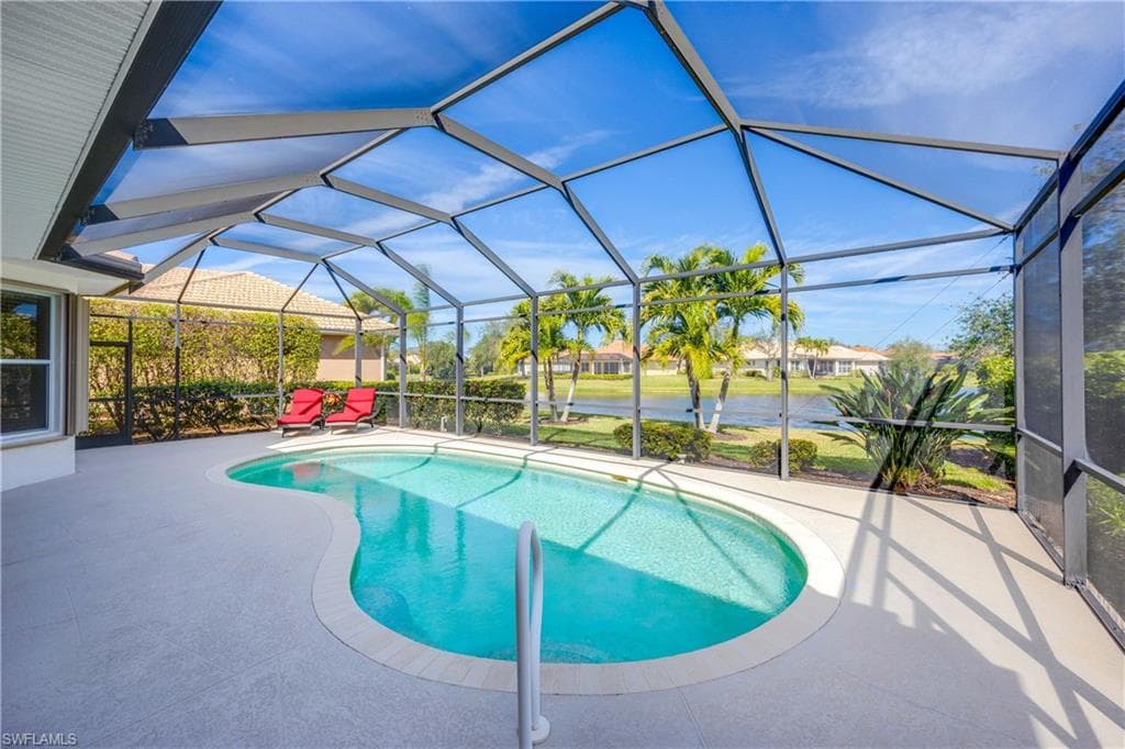 6786 Bent Grass Dr, Naples, FL 34113-28