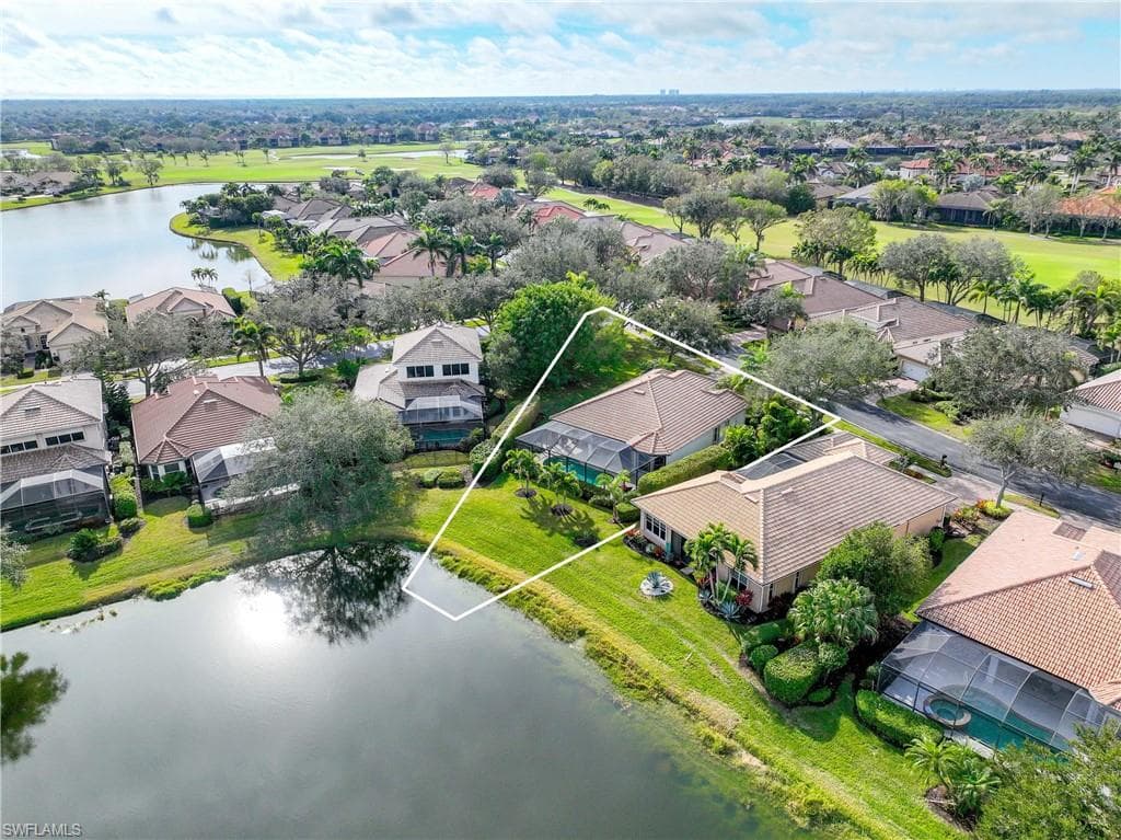 6786 Bent Grass Dr, Naples, FL 34113-33