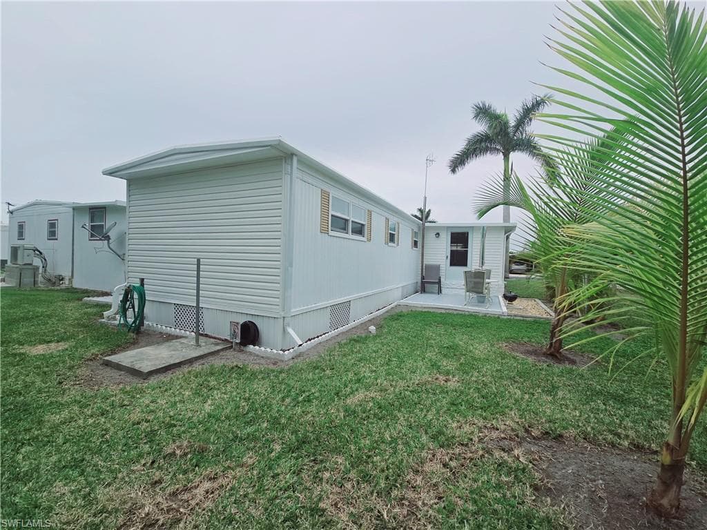 113 Enchanting Blvd E-113, Naples, FL 34112-19