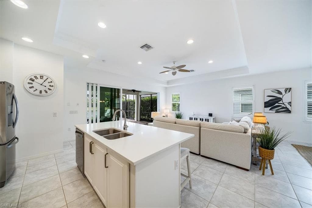 14552 Topsail Dr, Naples, FL 34114-13