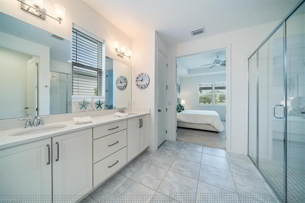 14552 Topsail Dr, Naples, FL 34114-18