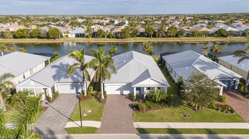14552 Topsail Dr, Naples, FL 34114-34
