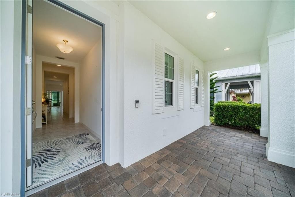 14552 Topsail Dr, Naples, FL 34114-3